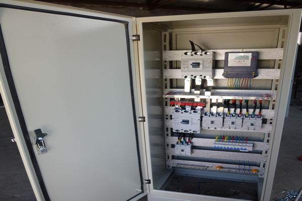 丹凤配电箱-保证安全低压配电箱使用需要注意的